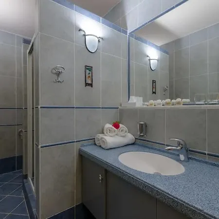 Majestic Tranquil With Stunning Panoramic View *