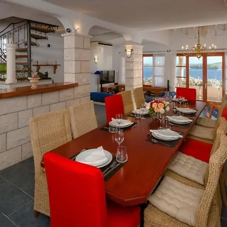 Majestic Tranquil With Stunning Panoramic View Хвар