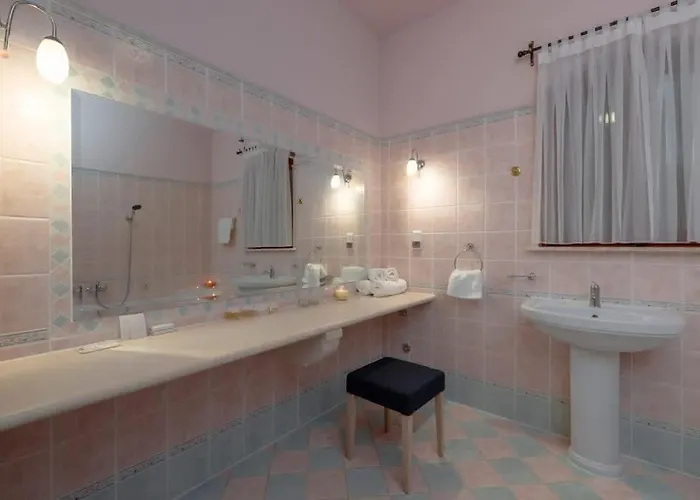 Majestic Tranquil With Stunning Panoramic View *