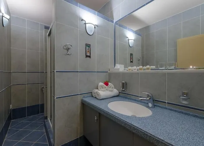 Majestic Tranquil With Stunning Panoramic View *