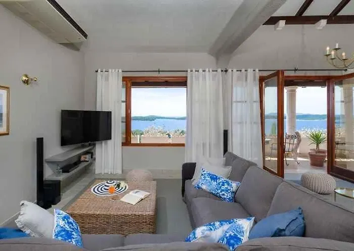 Majestic Tranquil With Stunning Panoramic View