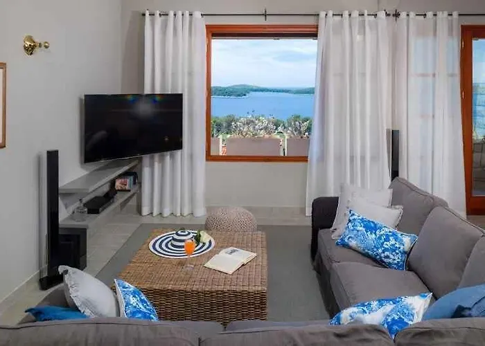 Majestic Tranquil With Stunning Panoramic View هفار