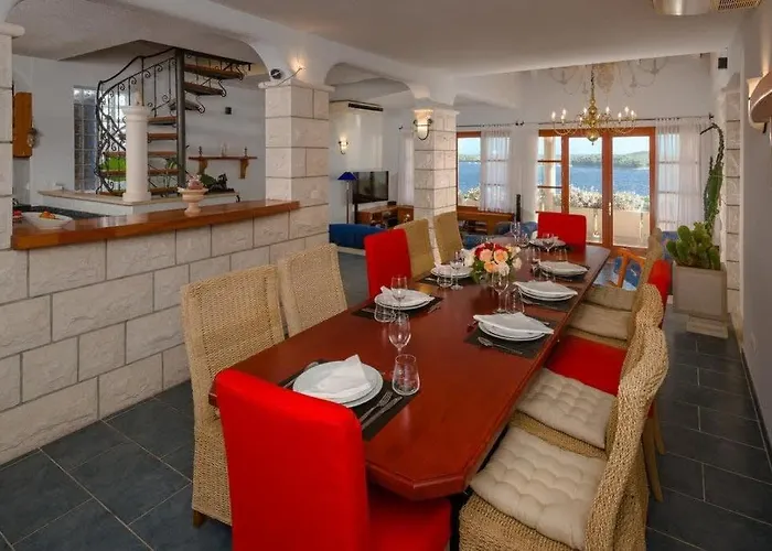 Majestic Tranquil With Stunning Panoramic View هفار